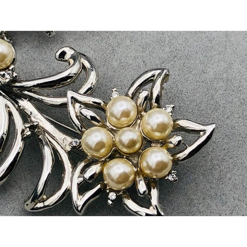 Vintage Brooch‎ Pin Lot Dolphin Flower Faux Pearl Green Stone Leaf Silver Tone